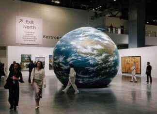 Explore 283 Art Galleries Showcased at Art Basel Miami explore-283-art-galleries-showcased-at-art-basel-miami