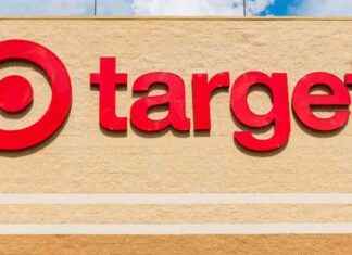 Stylish 17th Century-Inspired Finds for a Classy New Year’s Eve Celebration stylish-17th-century-nspired-finds-for-a-classy-new-years-eve-celebration