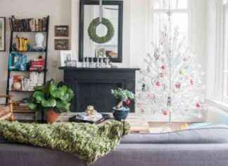 Unexpectedly Perfect: The Best Spot to Hang a Wreath unexpectedly-perfect-the-best-spot-to-hang-a-wreath