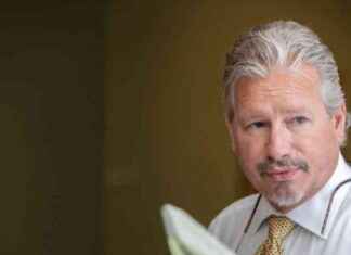 Aaron De Groft, Former Orlando Museum Director Involved in Basquiat Forgery Scandal, Passes Away aaron-de-groft-former-orlando-museum-director-nvolved-in-basquiat-forgery-scandal-passes-away