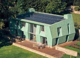 Adrian James Transforms Copper Bottom House with Origami-Inspired Design adrian-james-transforms-copper-bottom-house-with-origami-nspired-design