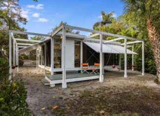 Iconic Paul Rudolph-designed Walker Guesthouse for Sale – $2M conic-paul-rudolph-designed-walker-guesthouse-for-sale-2m