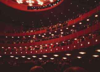 JD Vance Booed at Kennedy Center Concert in Washington D.C. jd-vance-booed-at-kennedy-center-concert-in-washington-dc