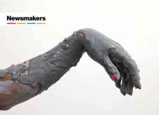 Inviting Audiences to ‘Resisterhood’ with Bejeweled Sculptures nviting-audiences-to-resisterhood-with-bejeweled-sculptures