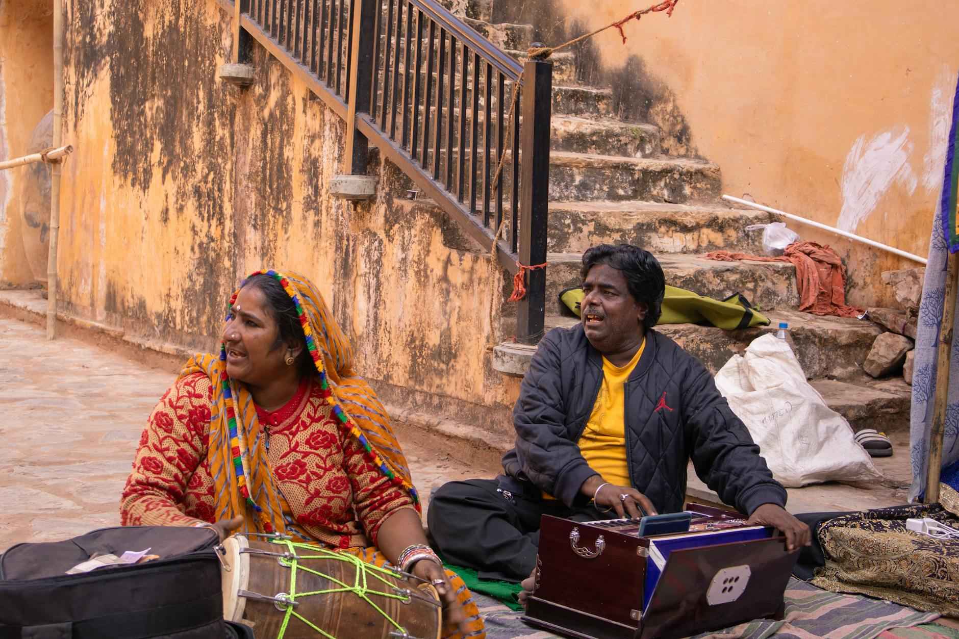 2. Themed Table Settings