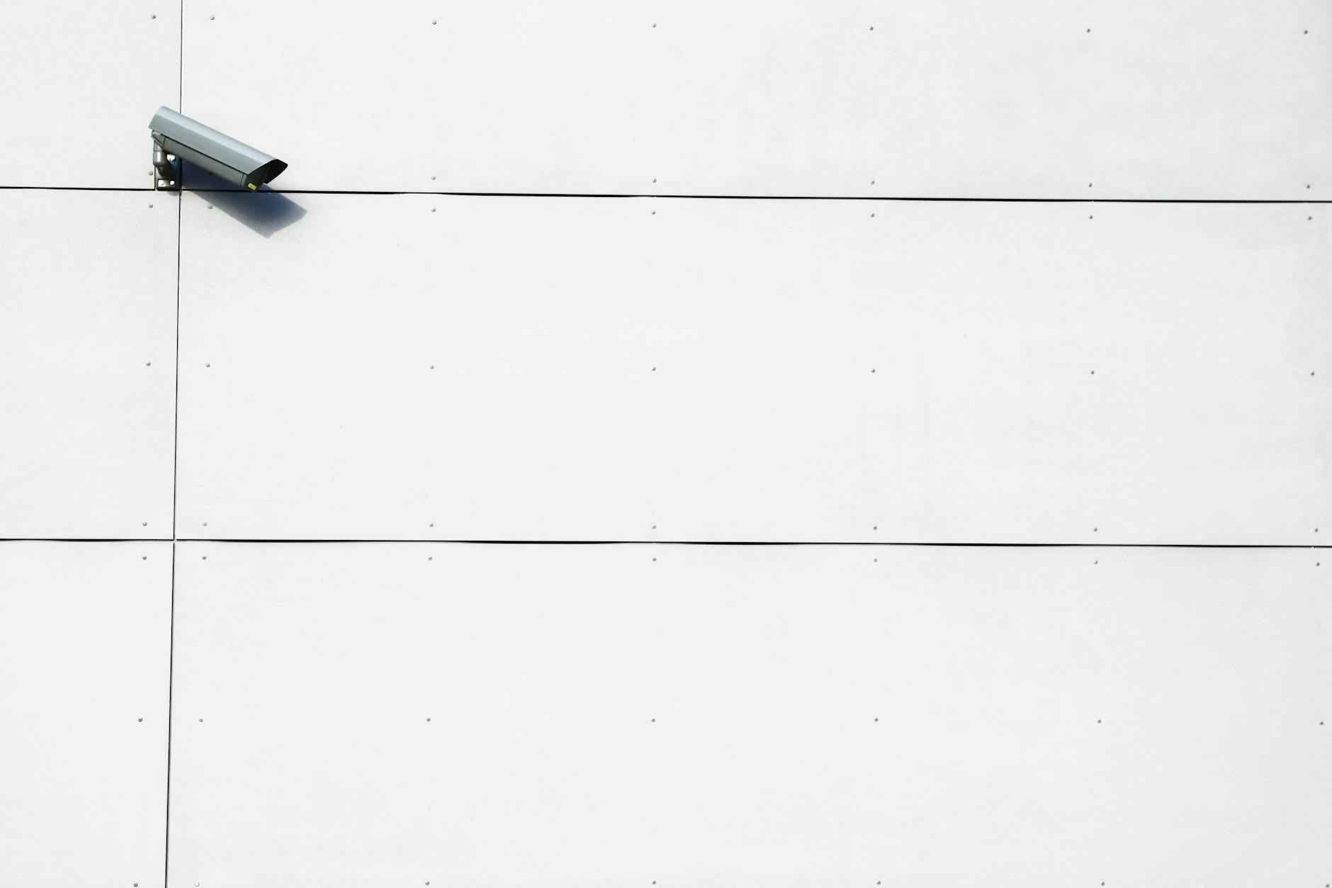 Dining Room Wall Decor Ideas: Elegant Makeover Inspiration 8 8. Personal Touches