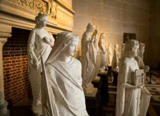 Noah Purifoy Outdoor Desert Art Museum: Art Under Sky Noah Purifoy Outdoor Desert Art Museum: Art Under Sky