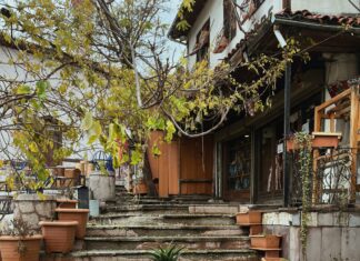 Art Deco Steps Table: Discover Timeless Elegance for Your Space