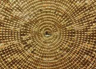 Wall Art: Transform Your Space with Stunning Metal Wall Art