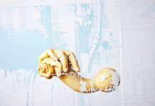 The Intersection of Art and Identity: Exploring Self-Expression Through Creativity The Intersection of Art and Identity: Exploring Self-Expression Through Creativity