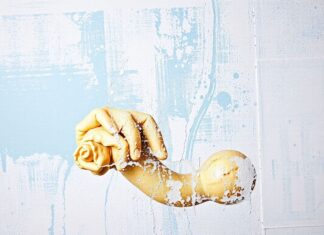 The Intersection of Art and Identity: Exploring Self-Expression Through Creativity The Intersection of Art and Identity: Exploring Self-Expression Through Creativity